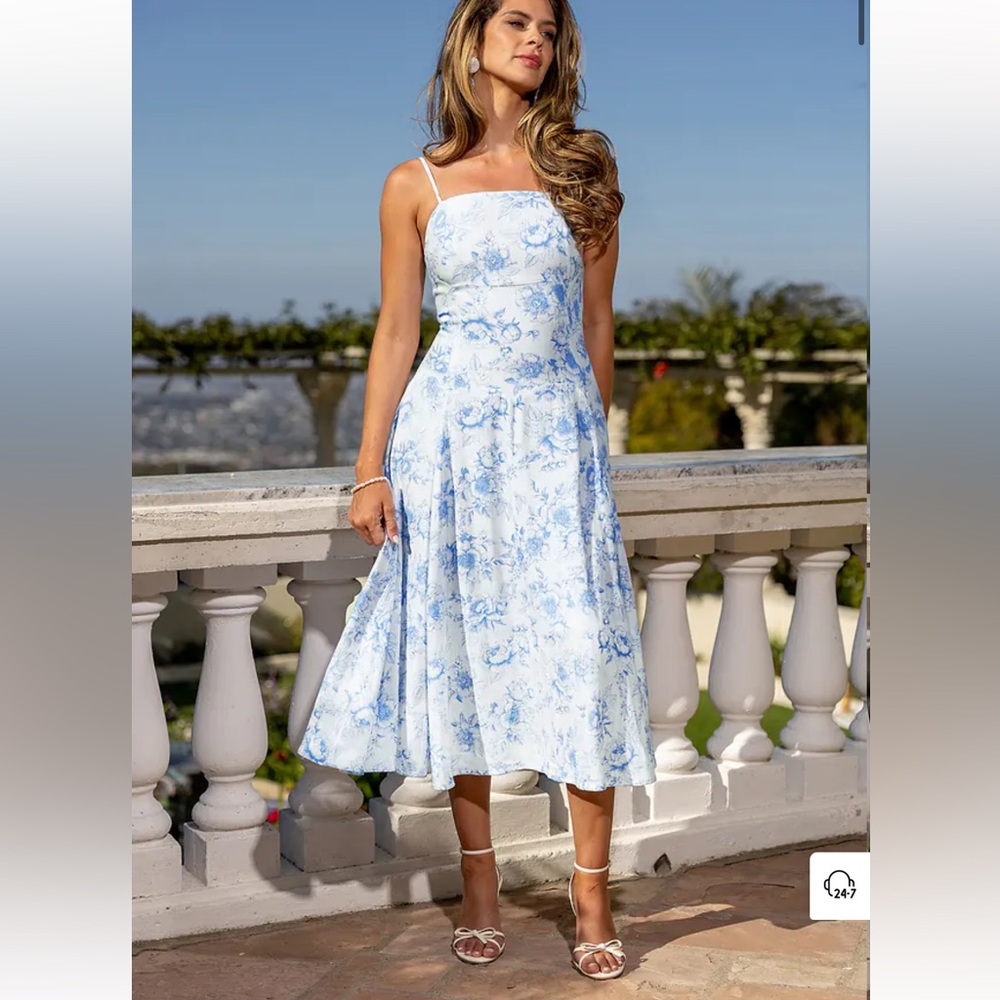 Cupshe White and Light Blue Floral Spaghetti-Strap Maxi Dress